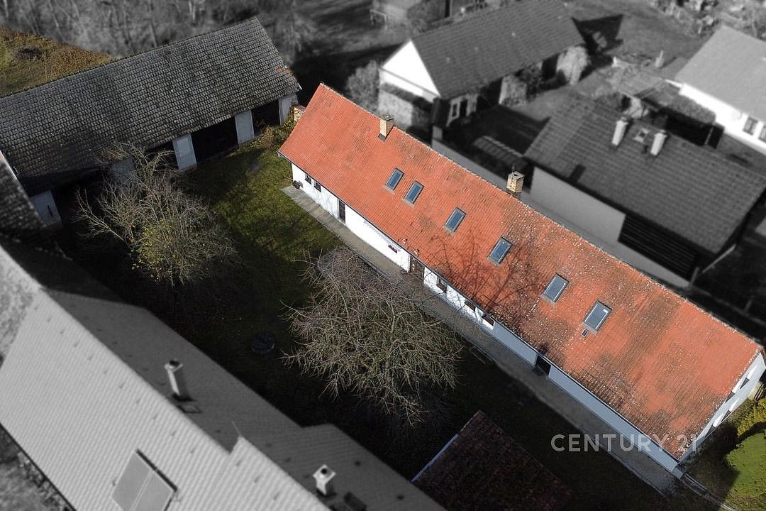 Prodej domu 261 m² s pozemkem 6 186 m² — photo 2