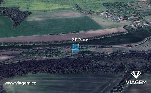 Prodej pole 2 123 m², Sazená, okres Kladno