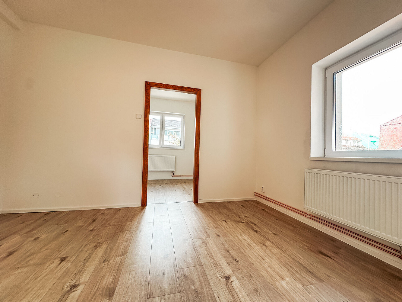 Pronájem kanceláře 40 m² — photo 2