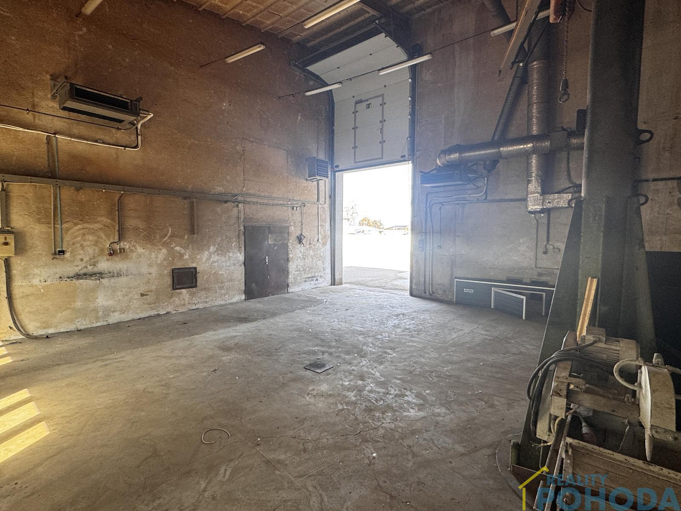Pronájem výrobních prostor 195 m² – fotografie 4