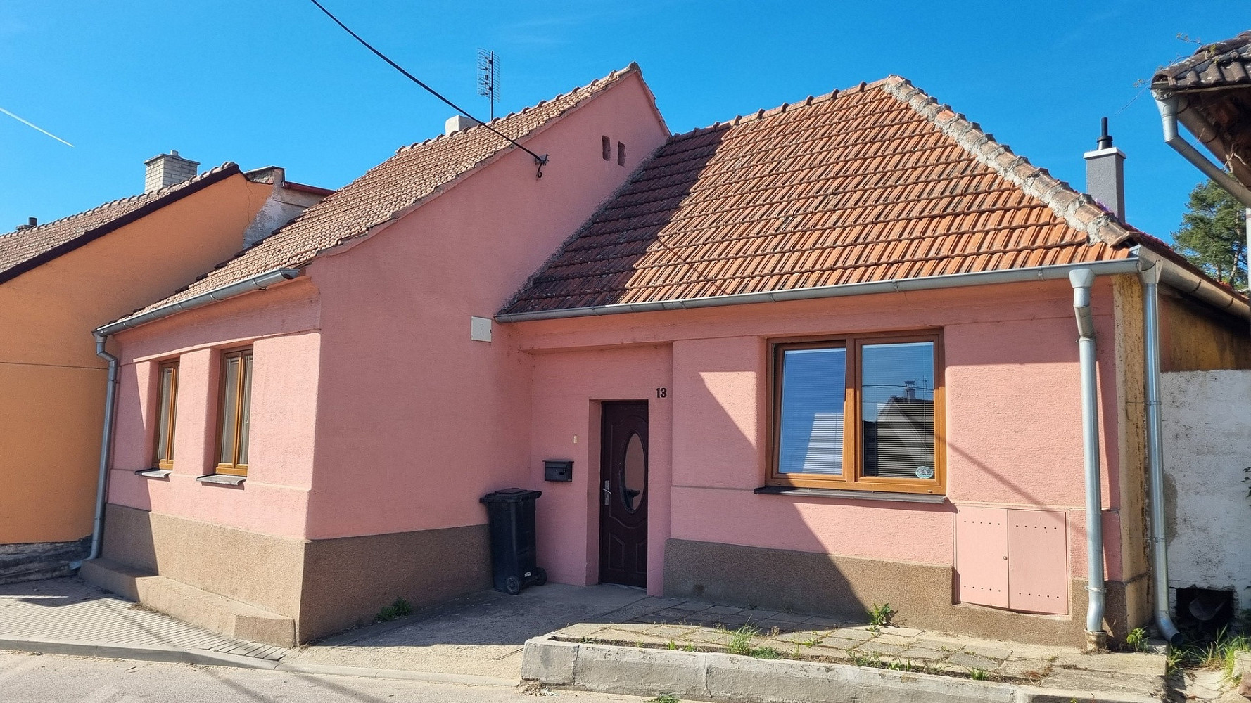 Prodej domu 80 m² s pozemkem 466 m² – pohled 2