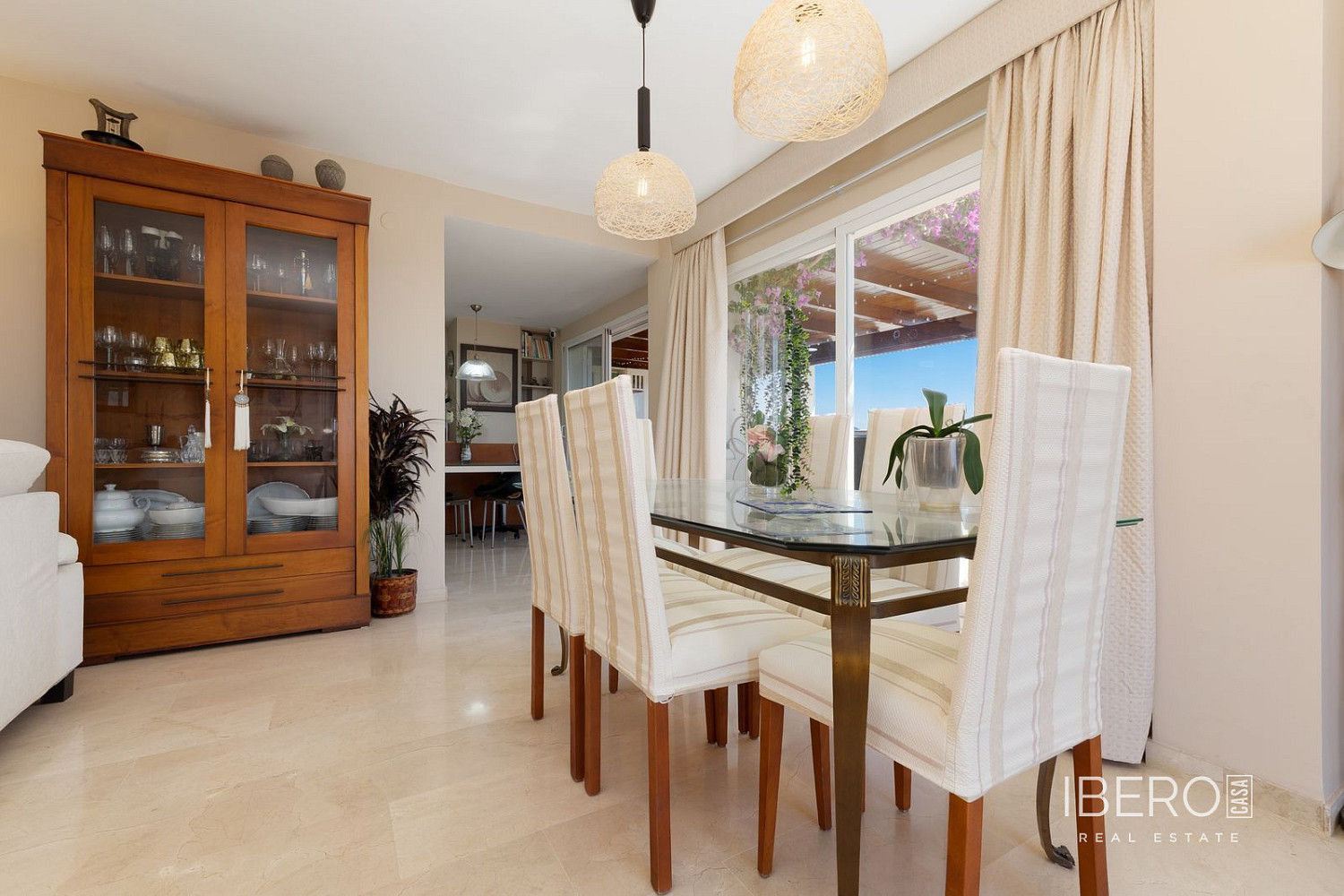 Prodej bytu 4+kk 175 m² - Més