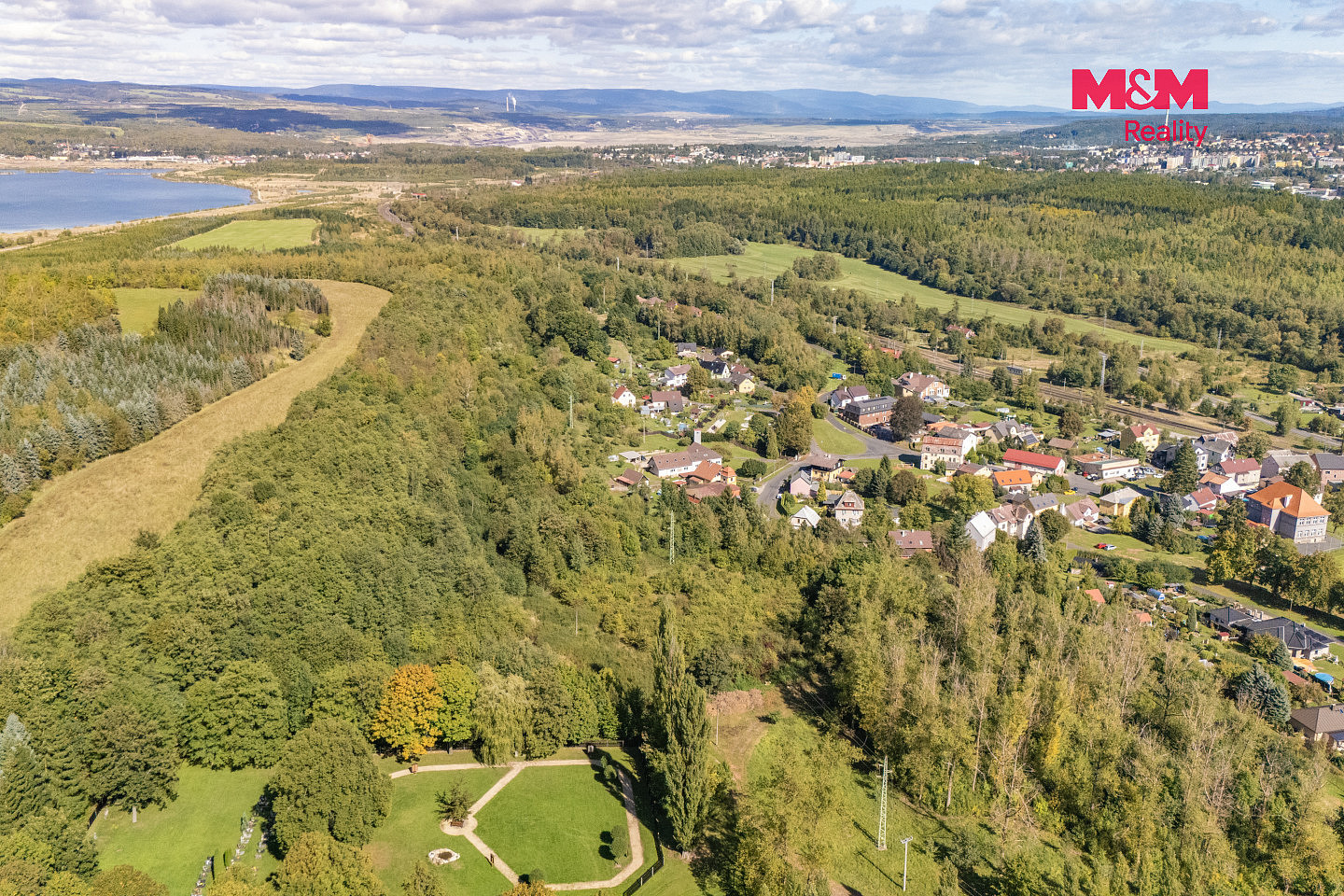 Prodej pozemku 4 928 m² – fotografie 3
