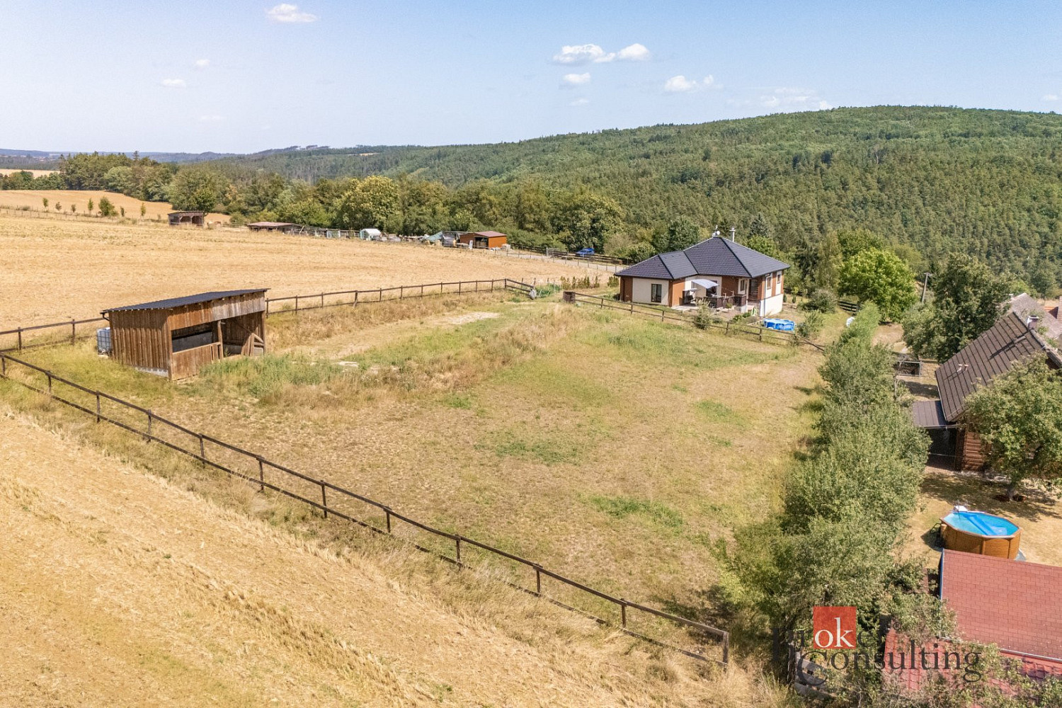 Prodej stavebního pozemku 2 039 m² – fotografie 4
