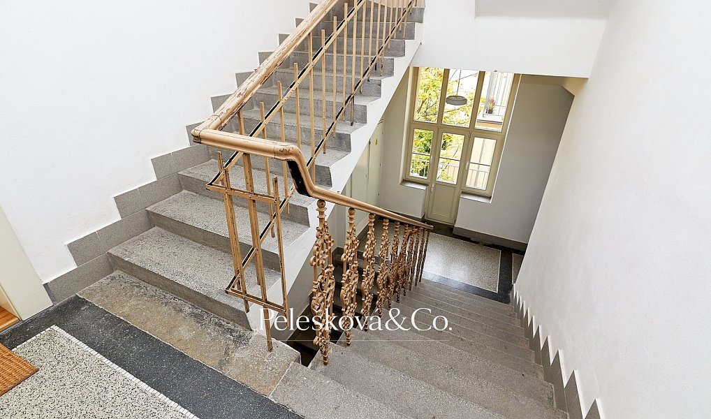 Pronájem bytu 4+kk 177 m², Praha – náhled fotky 17