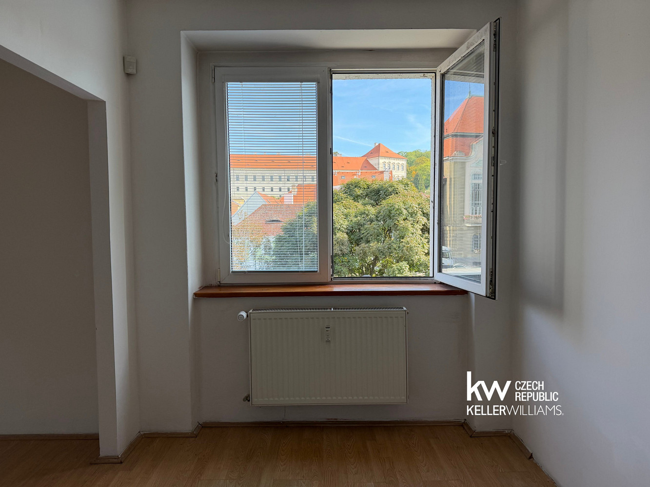 Pronájem obchodních prostor 82 m² – fotografie 4