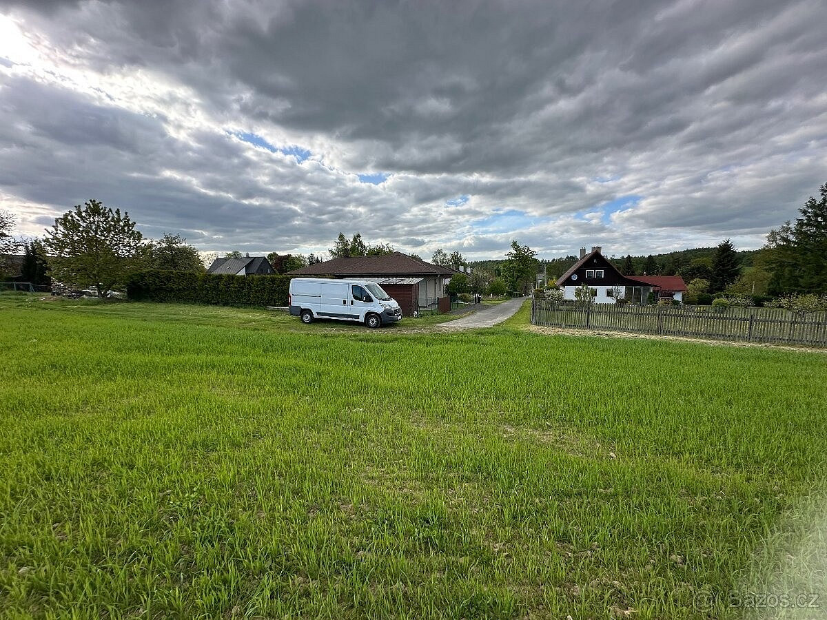 Prodej stavebního pozemku 649 m² – fotografie 2