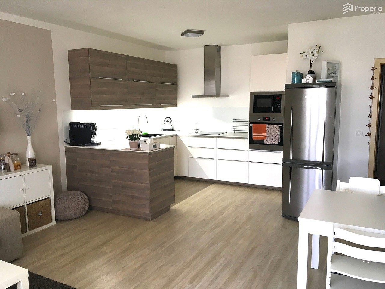 Prodej bytu 3+kk 64 m² – pohled 2