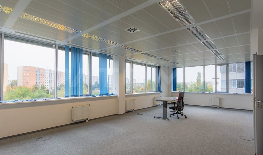 Pronájem kanceláře 243 m², Praha – náhled fotky 6