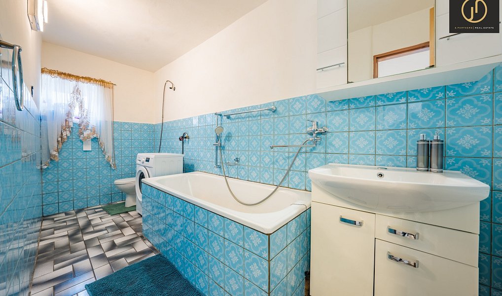 Prodej domu 640 m² s pozemkem 2 342 m², Chožov – náhled fotky 16