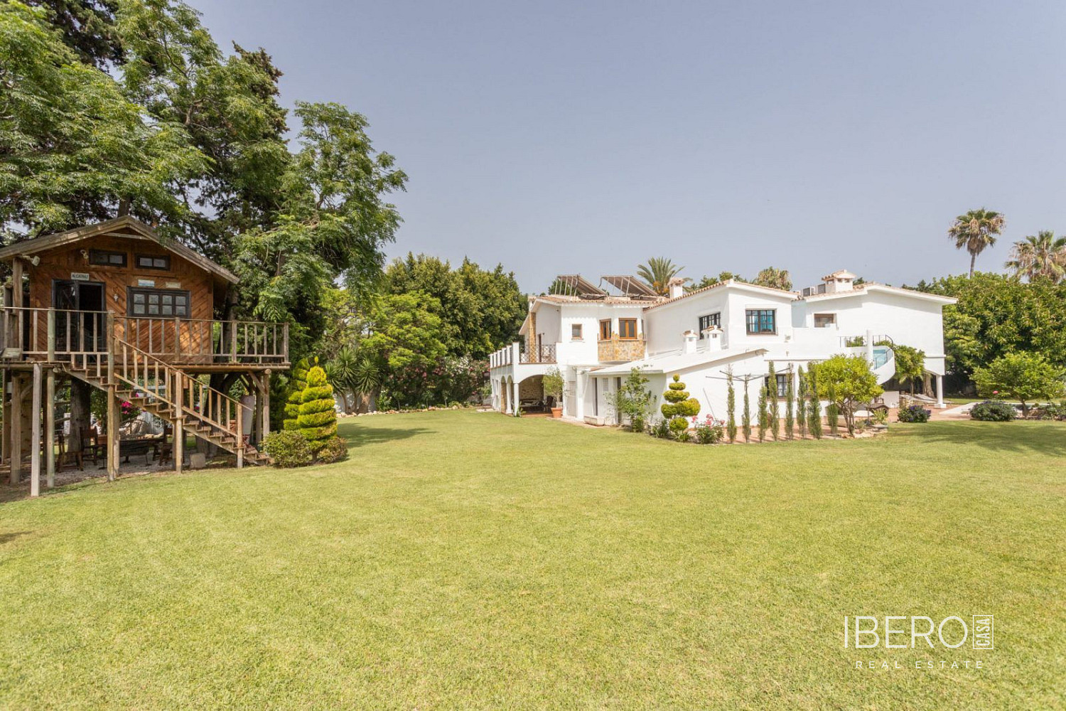 Prodej domu 555 m² s pozemkem 2 500 m² - Vista 4