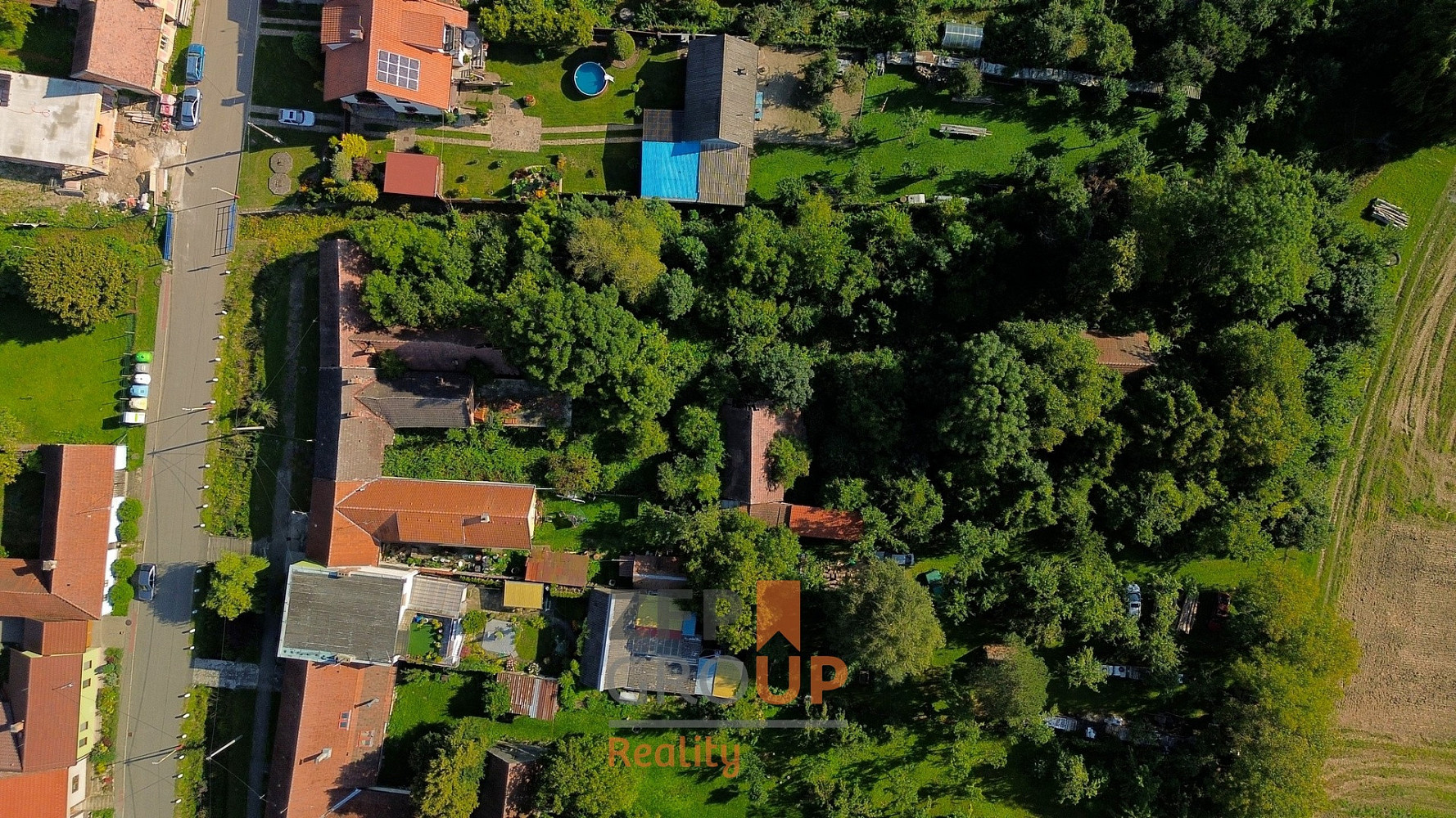Prodej stavebního pozemku 1 394 m² – fotografie 2
