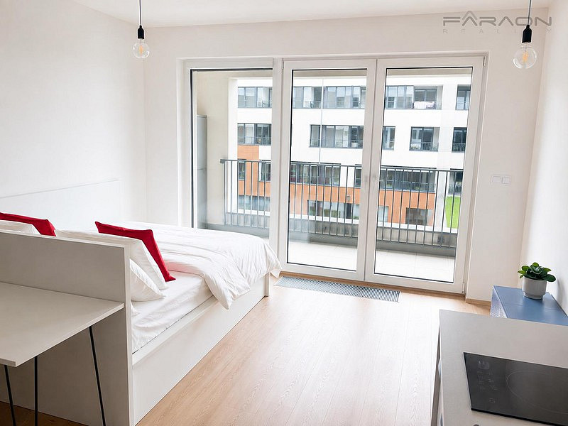 Pronájem bytu 1+kk 38 m² – fotografie 3