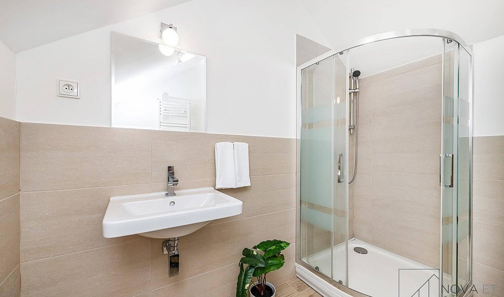 Prodej bytu 3+1 117 m², Praha – náhled fotky 26