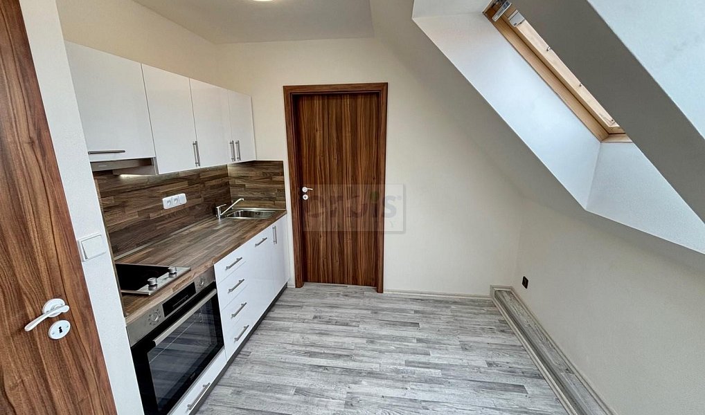 Pronájem bytu 2+1 47 m², Kladno – náhled fotky 2