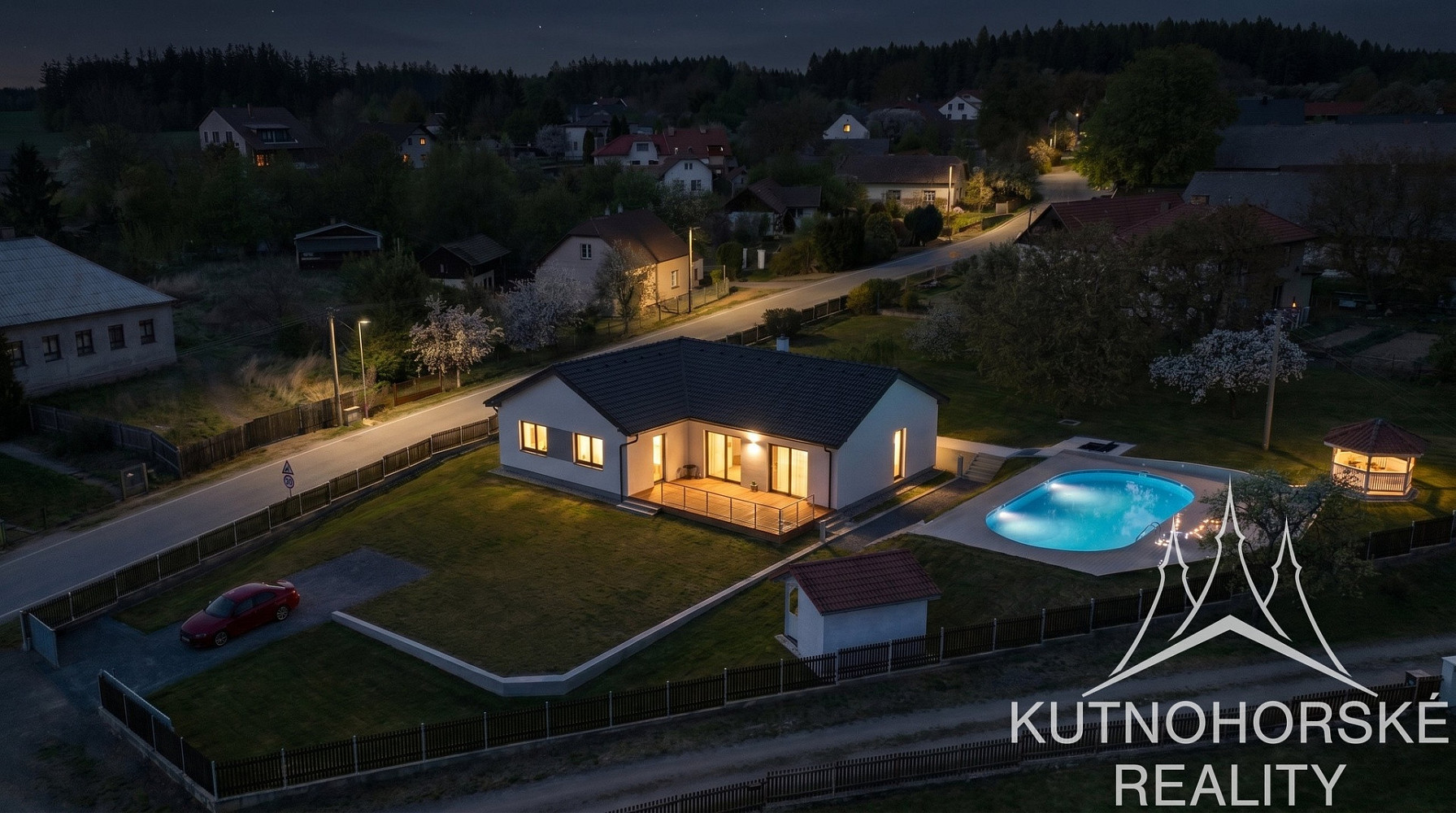 Prodej stavebního pozemku 1 972 m² – fotografie 2