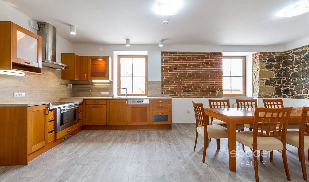 Pronájem bytu 3+kk 74 m², Kosmonosy – náhled fotky 2