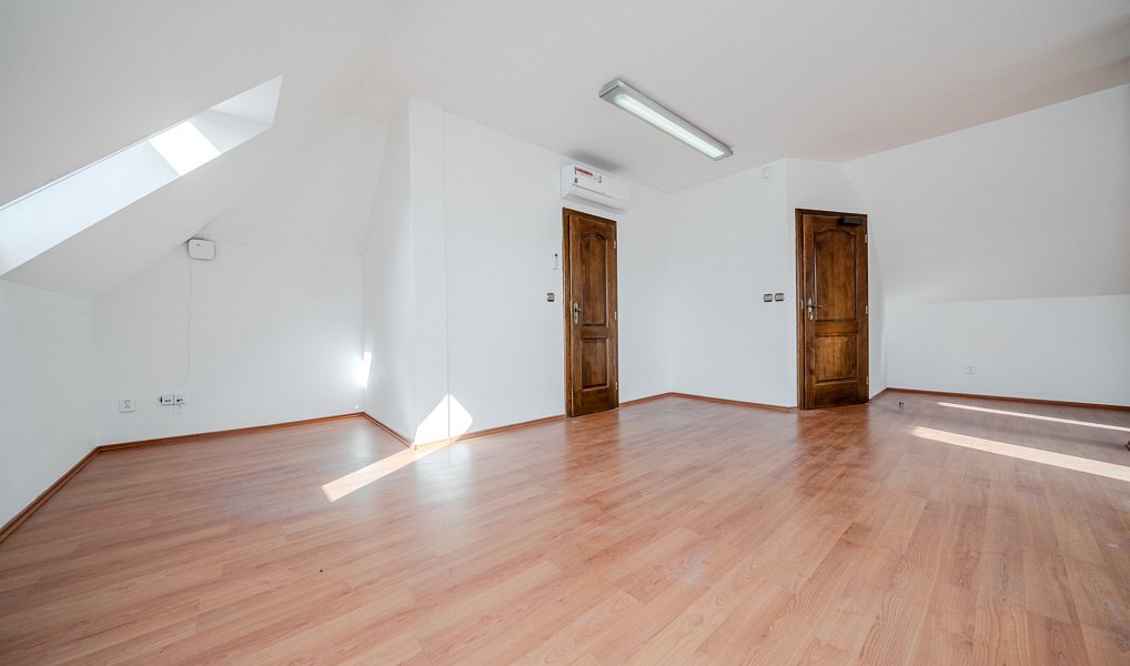 Pronájem kanceláře 38 m², Ostrava – náhled fotky 2