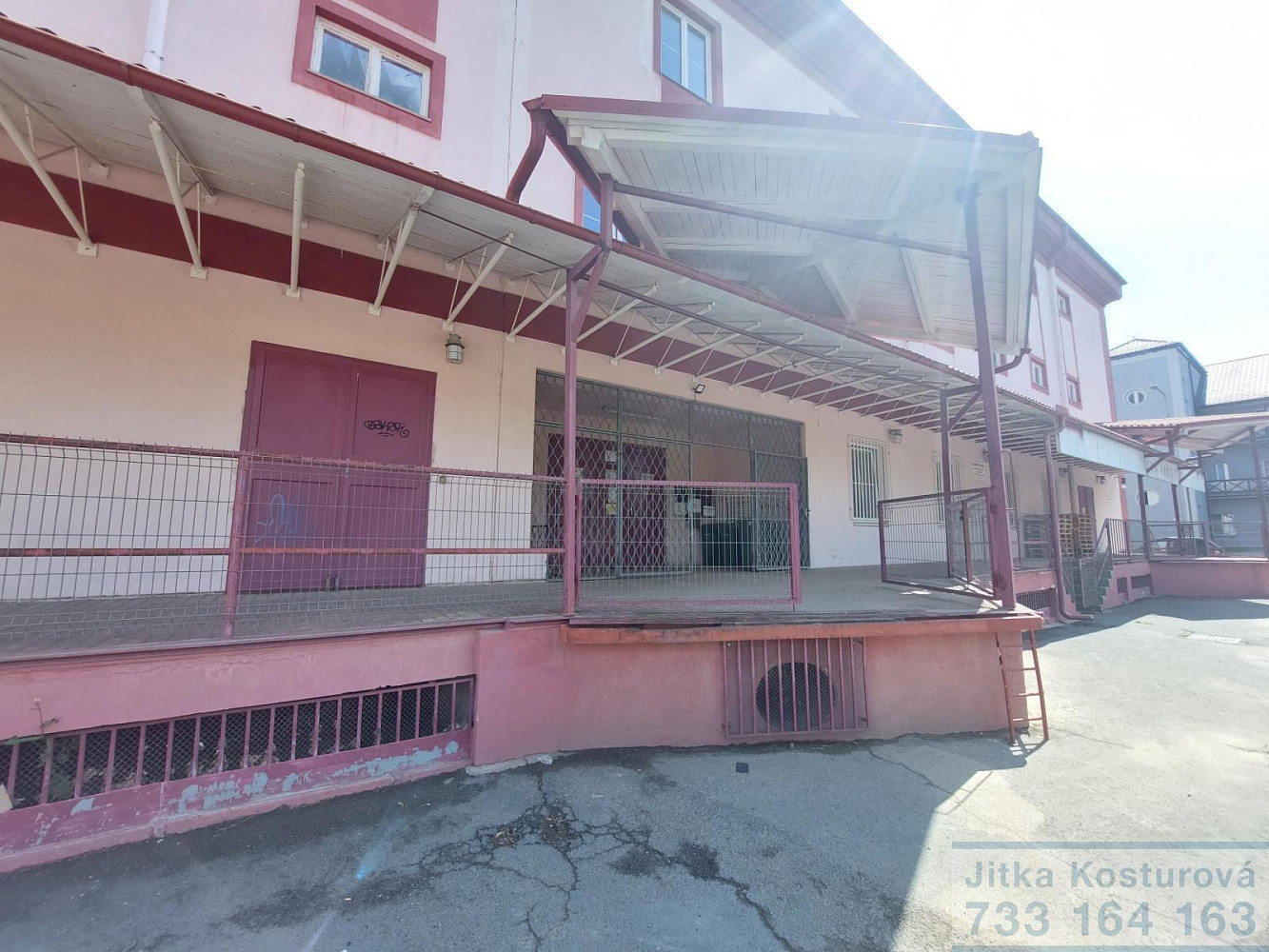 Pronájem skladovacích prostor 100 m²