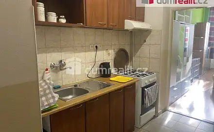 Pronájem bytu 1+1 40 m², Zenklova, Praha 8 - Kobylisy