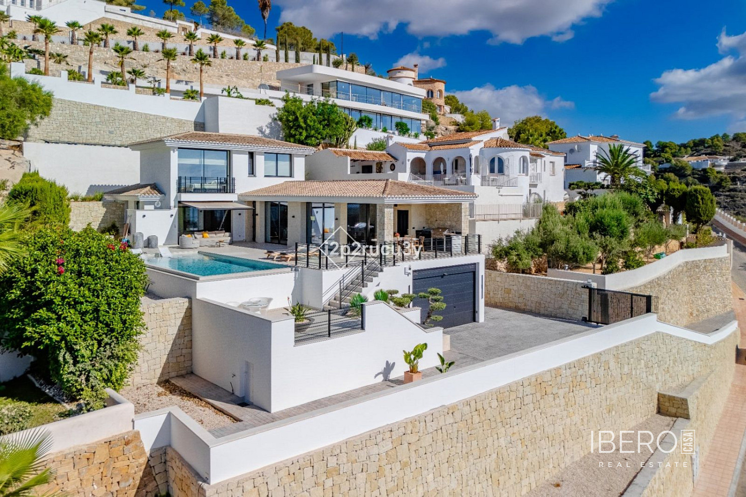 Prodej domu 317 m² s pozemkem 940 m²
