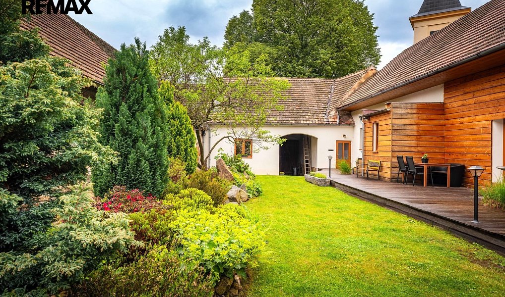Prodej domu 363 m² s pozemkem 1 624 m², Paračov – náhled fotky 15