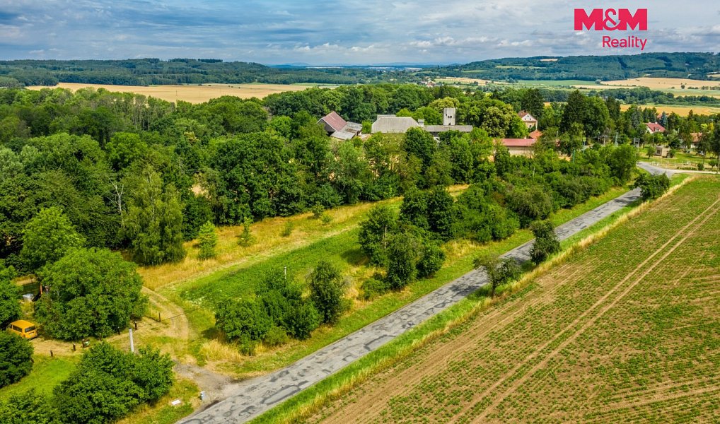 Prodej stavebního pozemku 1 810 m², Ujkovice – náhled fotky 4