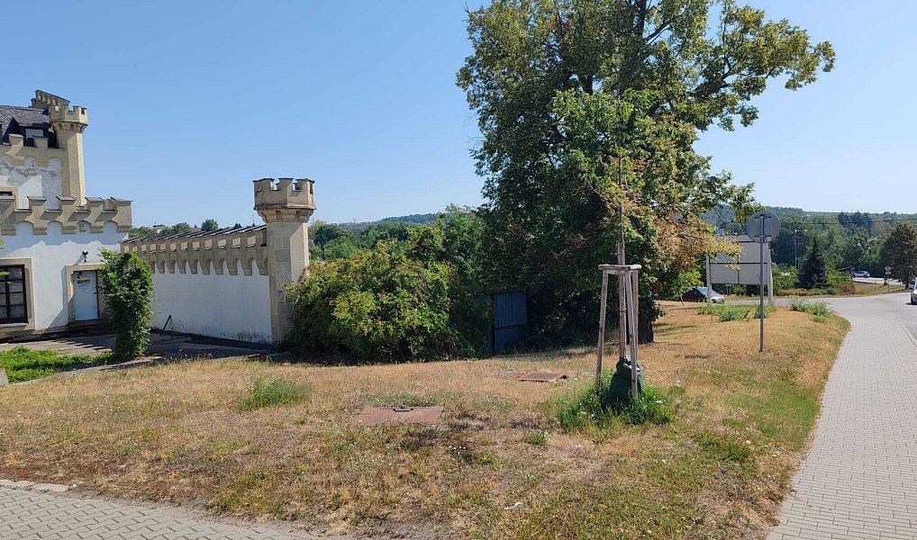 Dražba zahrady, 1375 m², Znojmo