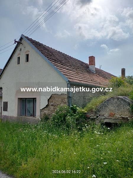 Prodej domu 186 m² s pozemkem 216 m² – fotografie 2