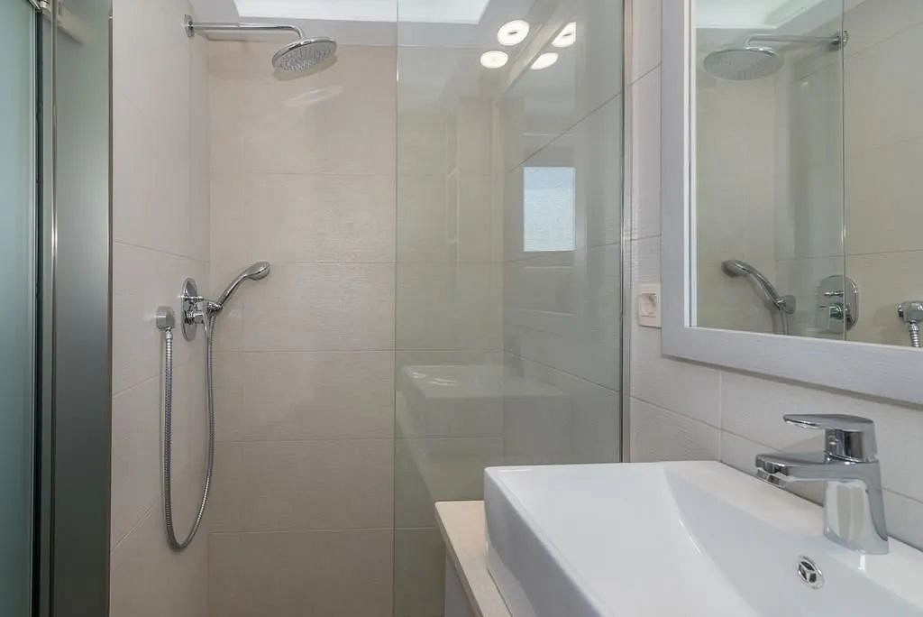 Prodej ubytovacího objektu 280 m² — photo 4