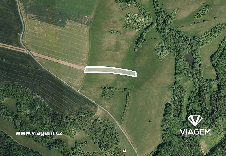 Prodej pole 1 165 m²