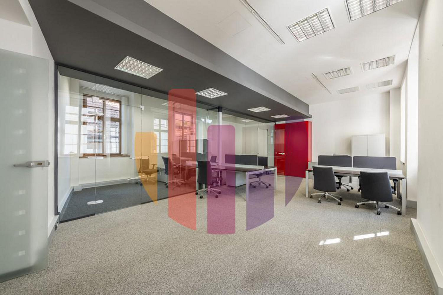Pronájem kanceláře 168 m² — photo 3