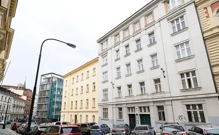 Pronájem bytu 1+1 33 m², V tůních, Praha 2 - Nové Město