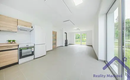 Pronájem domu 136 m² s pozemkem 446 m², Hradešín, okres Kolín
