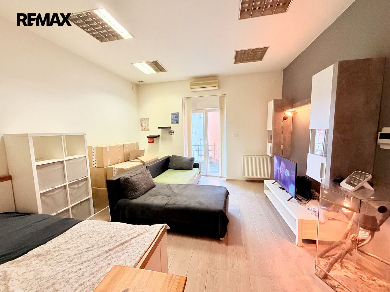 Pronájem bytu 1+kk 30 m² – fotografie 4