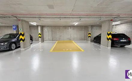Prodej garážového stání 12 m2, OV, ulice Vyletalova, Praha 9 - Letňany, Praha 9 - Letňany