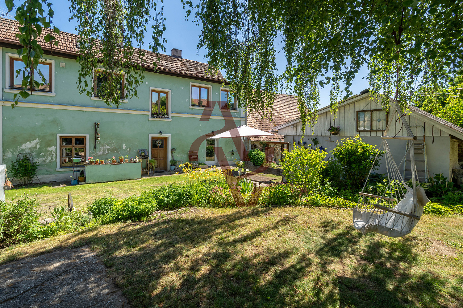 Prodej domu 352 m² s pozemkem 1 322 m²