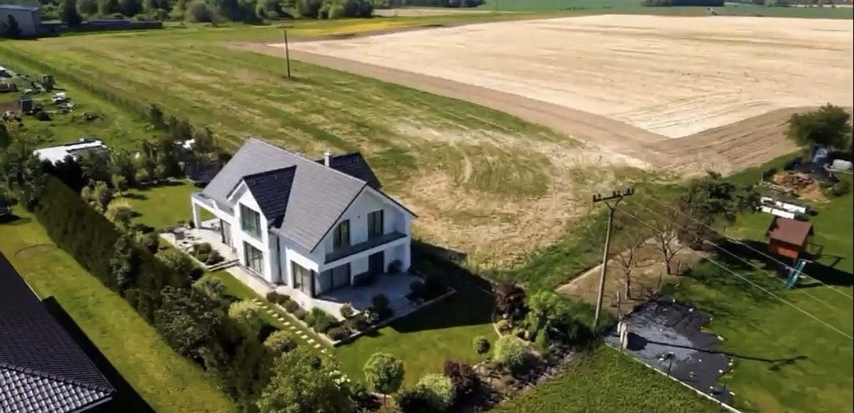 Prodej stavebního pozemku 2 295 m²