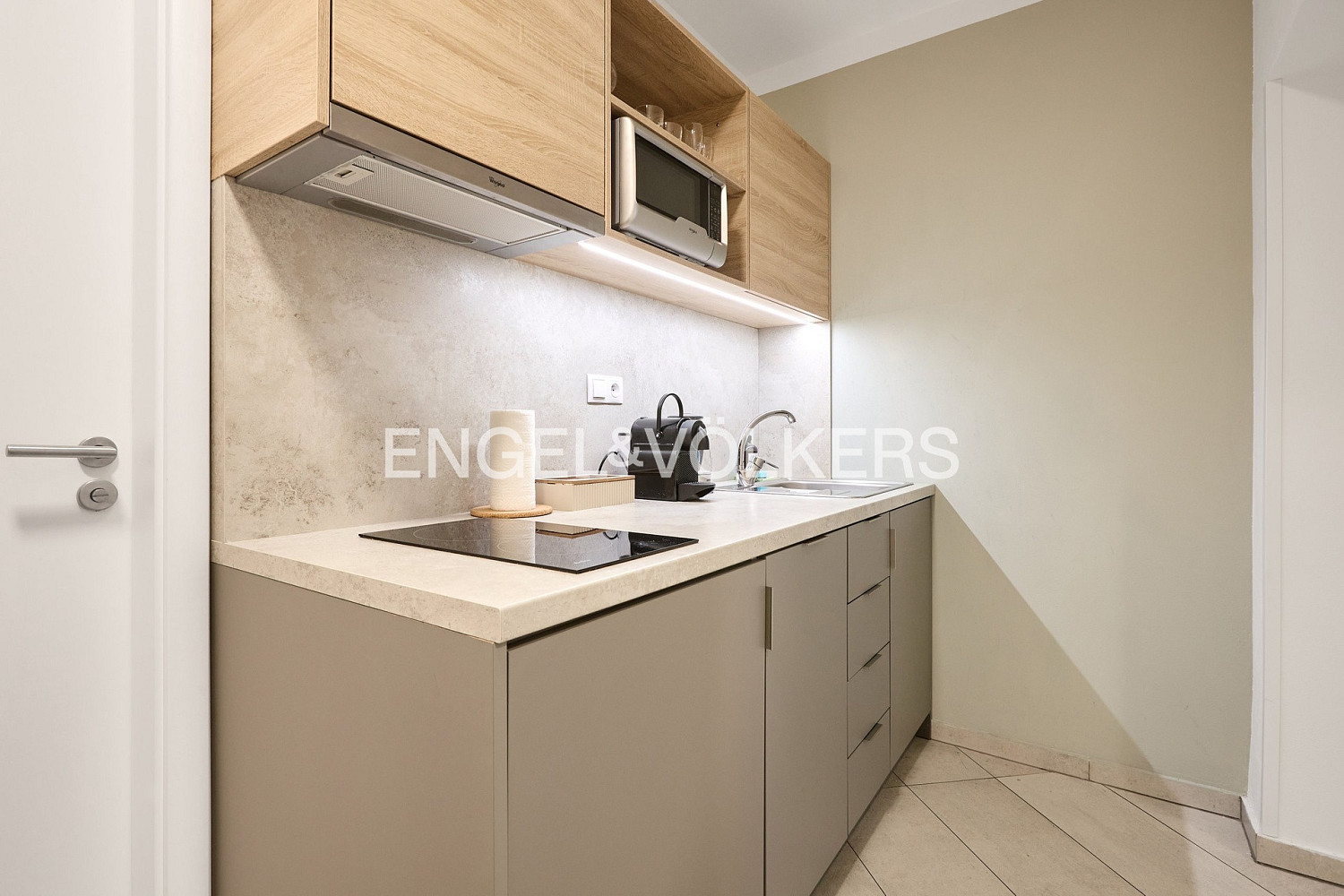 Prodej komerčního objektu (jiného typu) 48 m² — photo 2