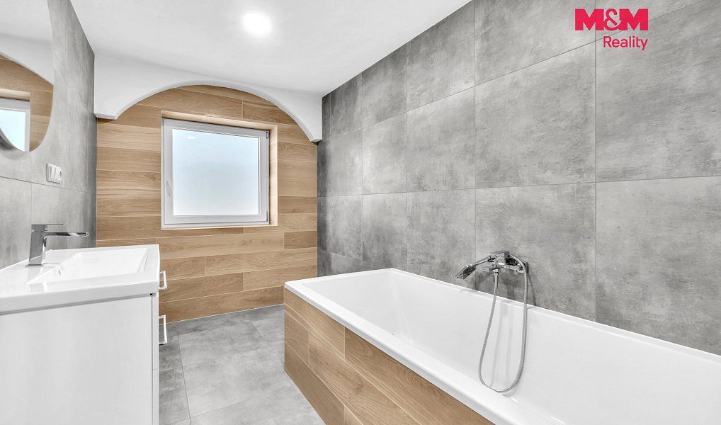 Prodej domu 134 m² s pozemkem 131 m², Polička – náhled fotky 8