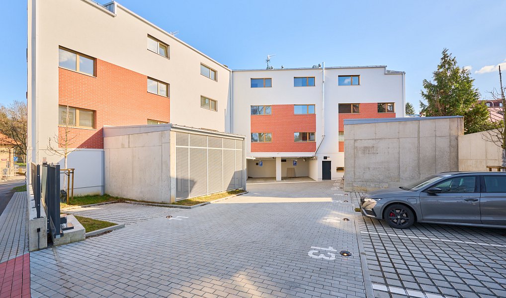 Pronájem bytu 2+kk 55 m², Praha – náhled fotky 24