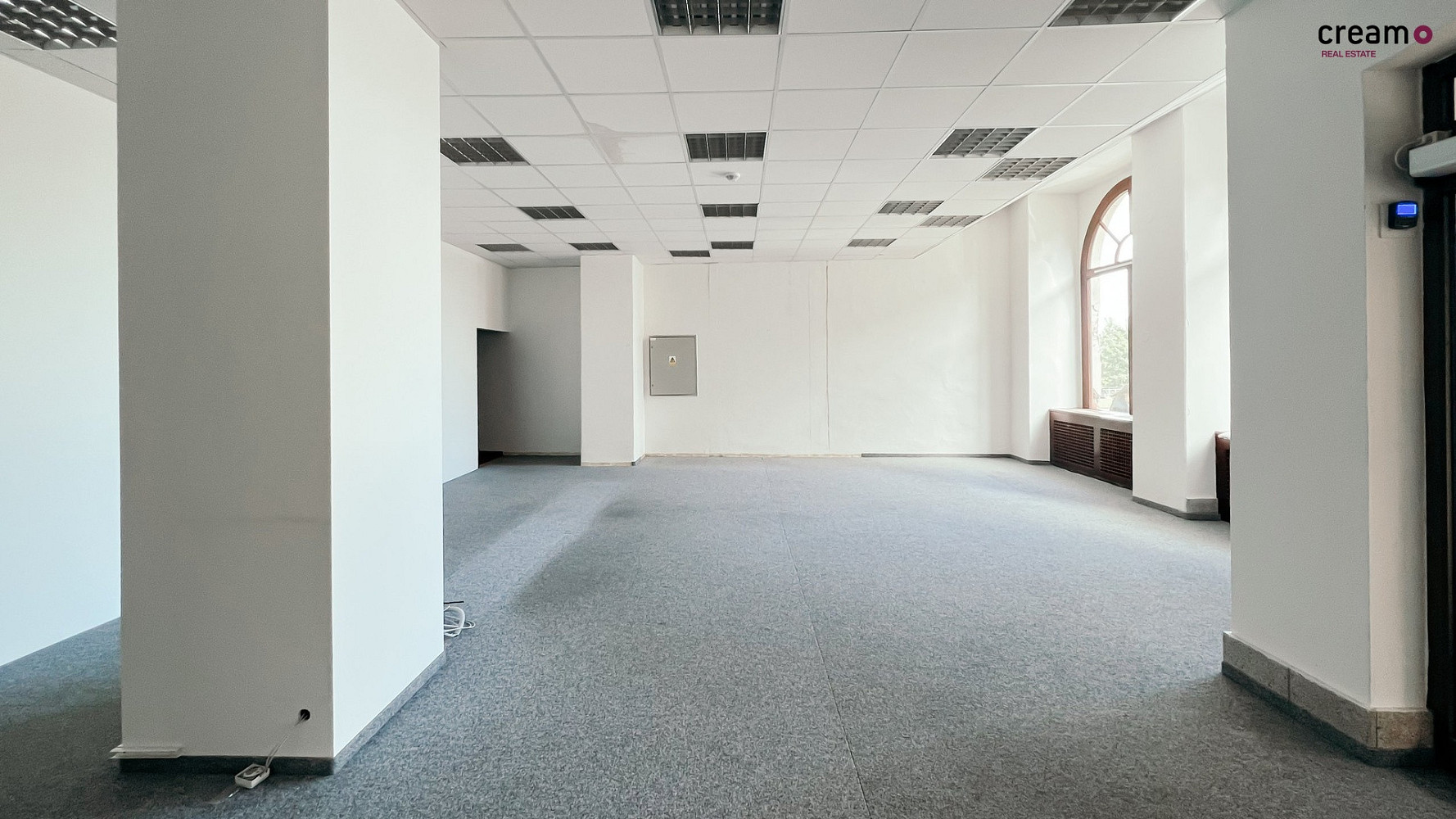 Pronájem obchodních prostor 192 m² – pohled 2