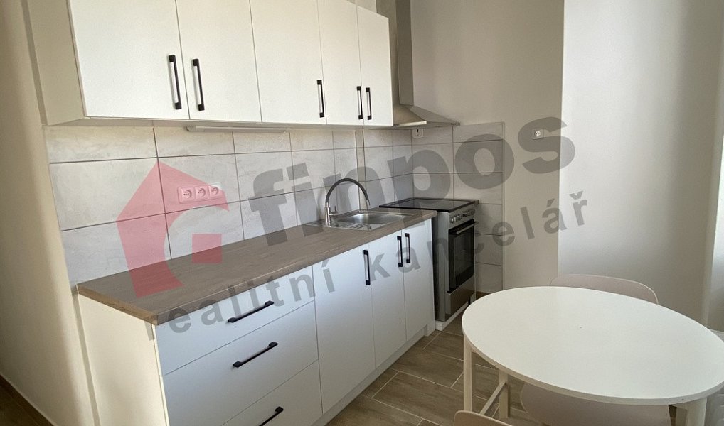 Pronájem bytu 2+1 53 m², Chlumec nad Cidlinou – náhled fotky 2