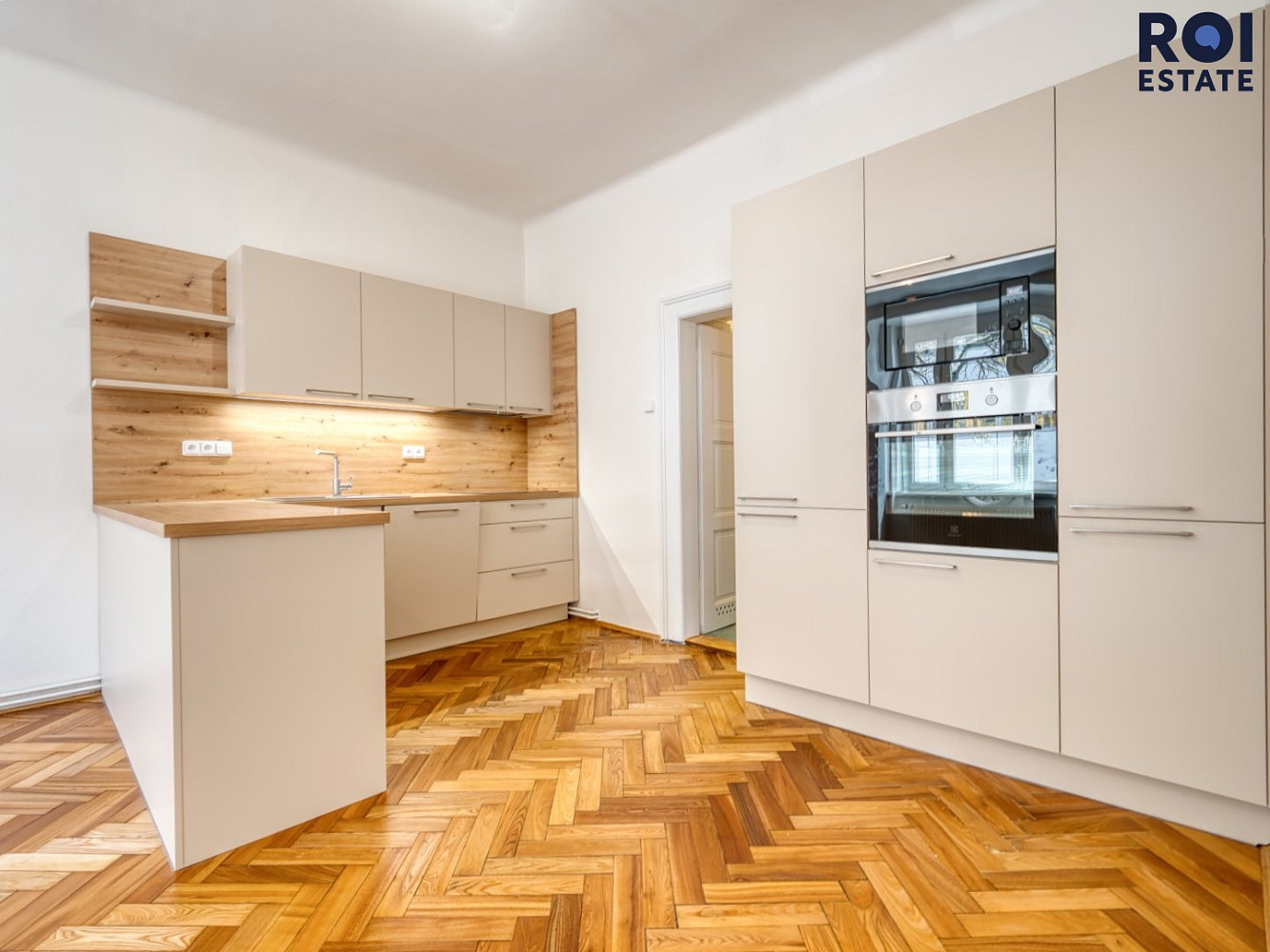 Pronájem bytu 4+1 108 m², Praha
