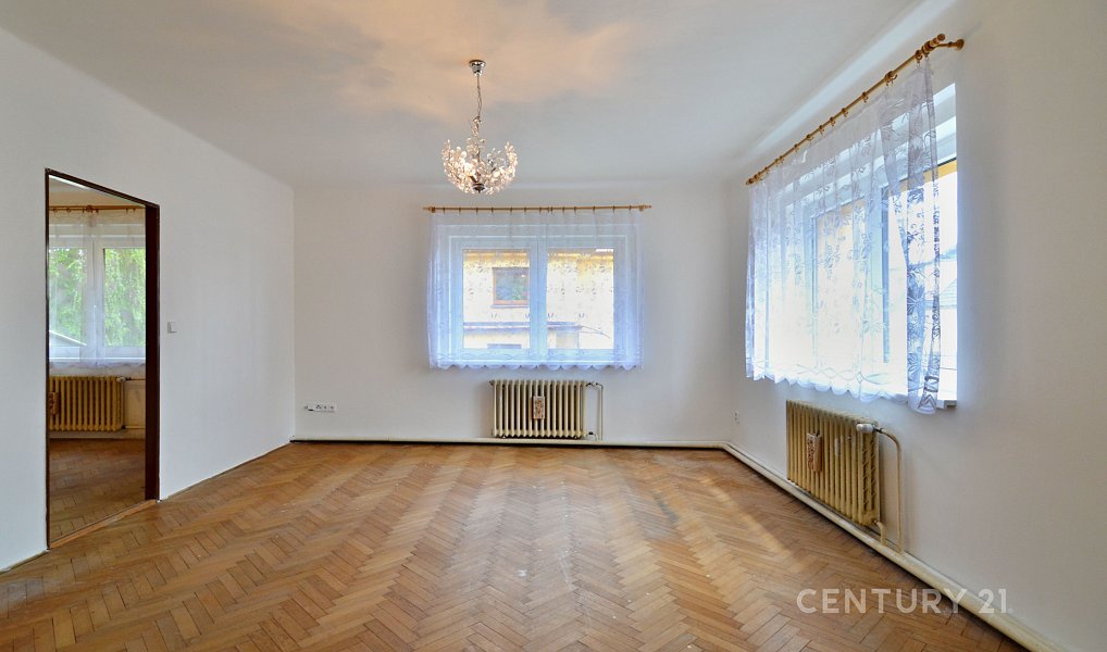 Prodej domu 215 m² s pozemkem 892 m², Hostivice – náhled fotky 13