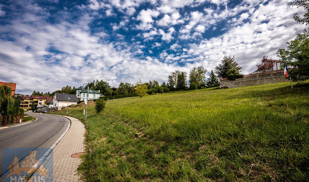 Prodej stavebního pozemku 5 439 m², Pozlovice – náhled fotky 2