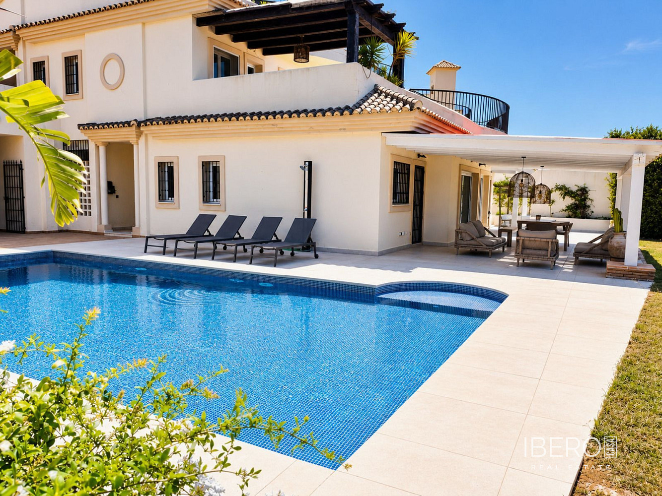 Prodej bytu 4+kk 176 m²