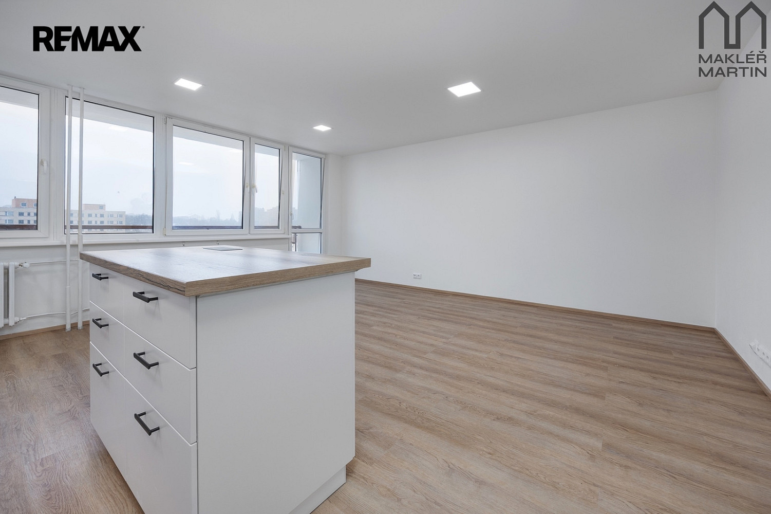 Prodej bytu 3+kk 71 m² — photo 2