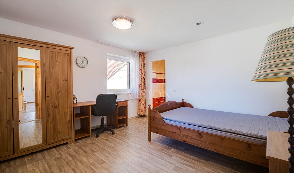 Prodej domu 238 m² s pozemkem 811 m², Třešovice – náhled fotky 10