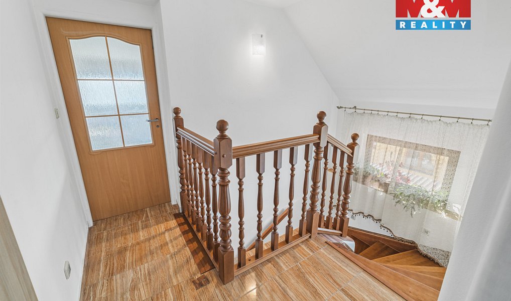 Prodej domu 195 m² s pozemkem 930 m², Kosořice – náhled fotky 8